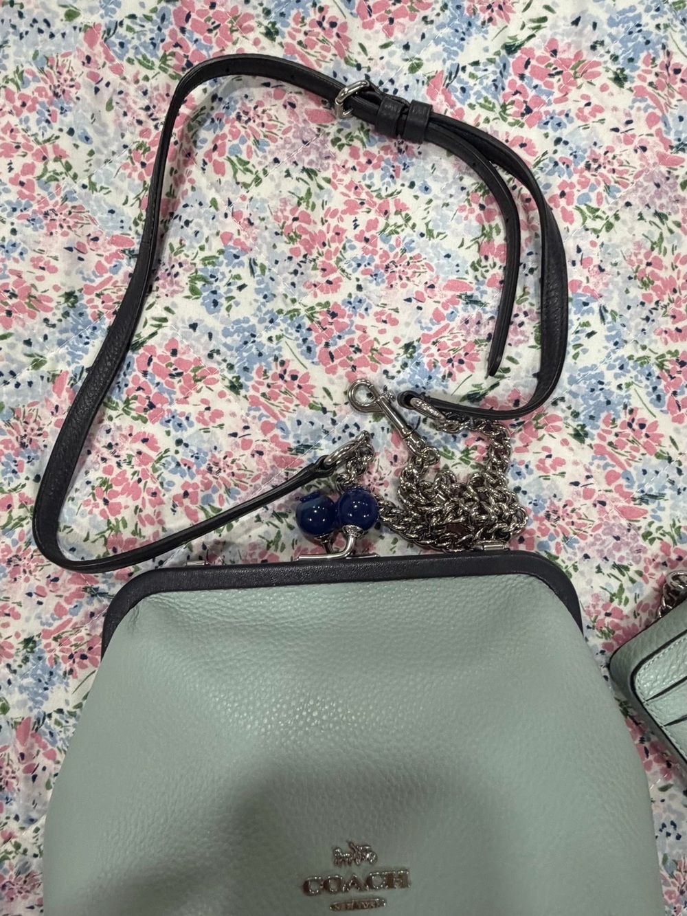Coach Mint Green Leather Cosmetic Kiss-Lock Pouch with Card Case - Picture 3 of 7